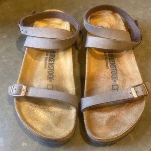 Birkenstock Daloa, leather straps, Size 38